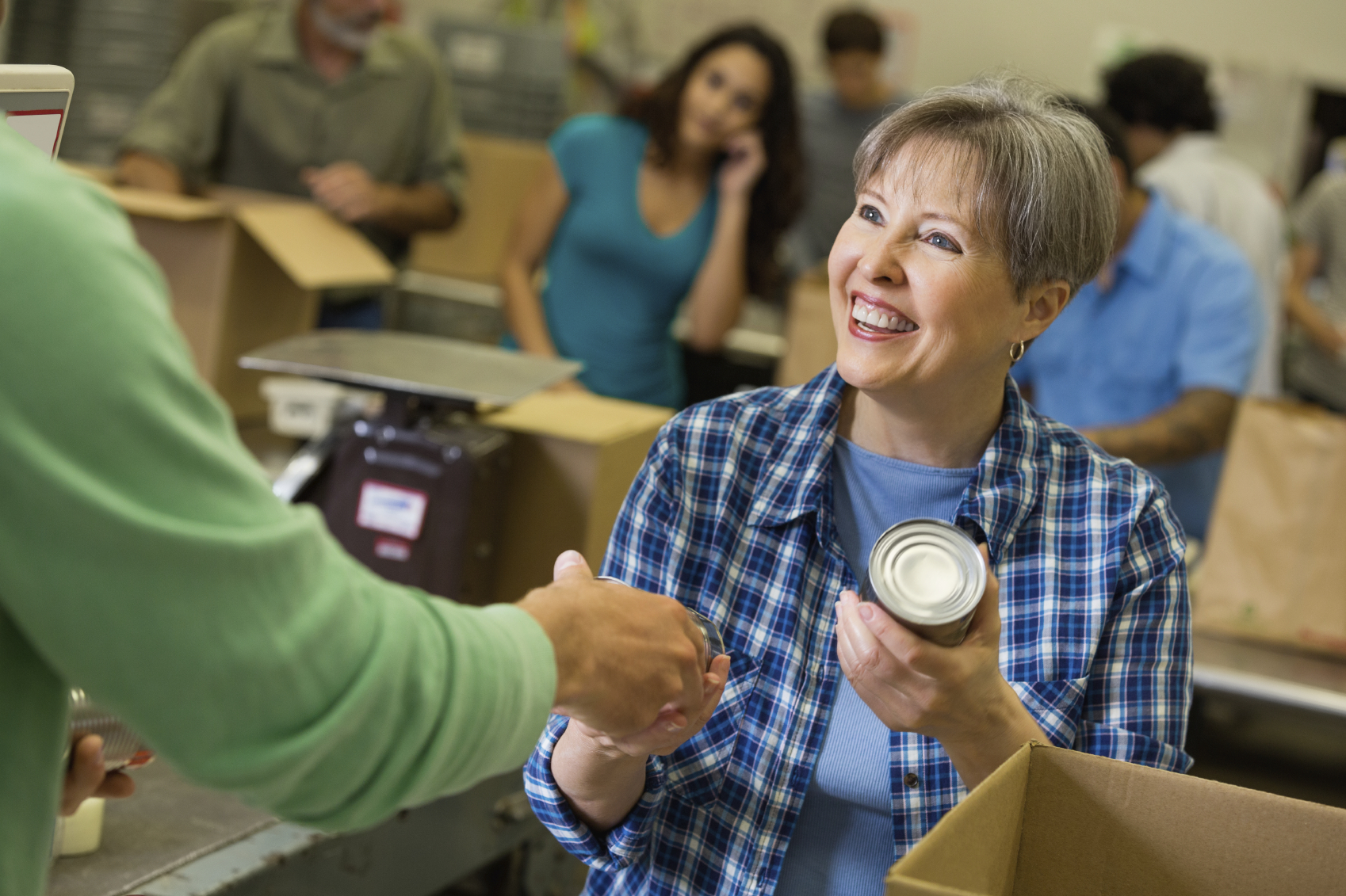 food-bank-volunteer